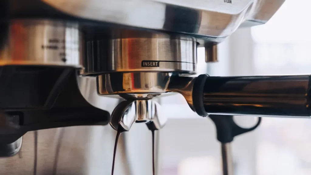Americano vs Regular Coffee: How to Make Both with an Espresso Machine